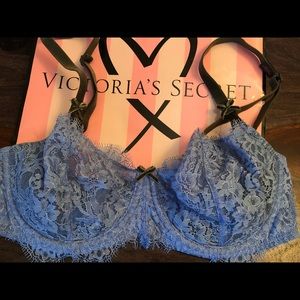 NWT Victoria Secret lace push up bra 36C